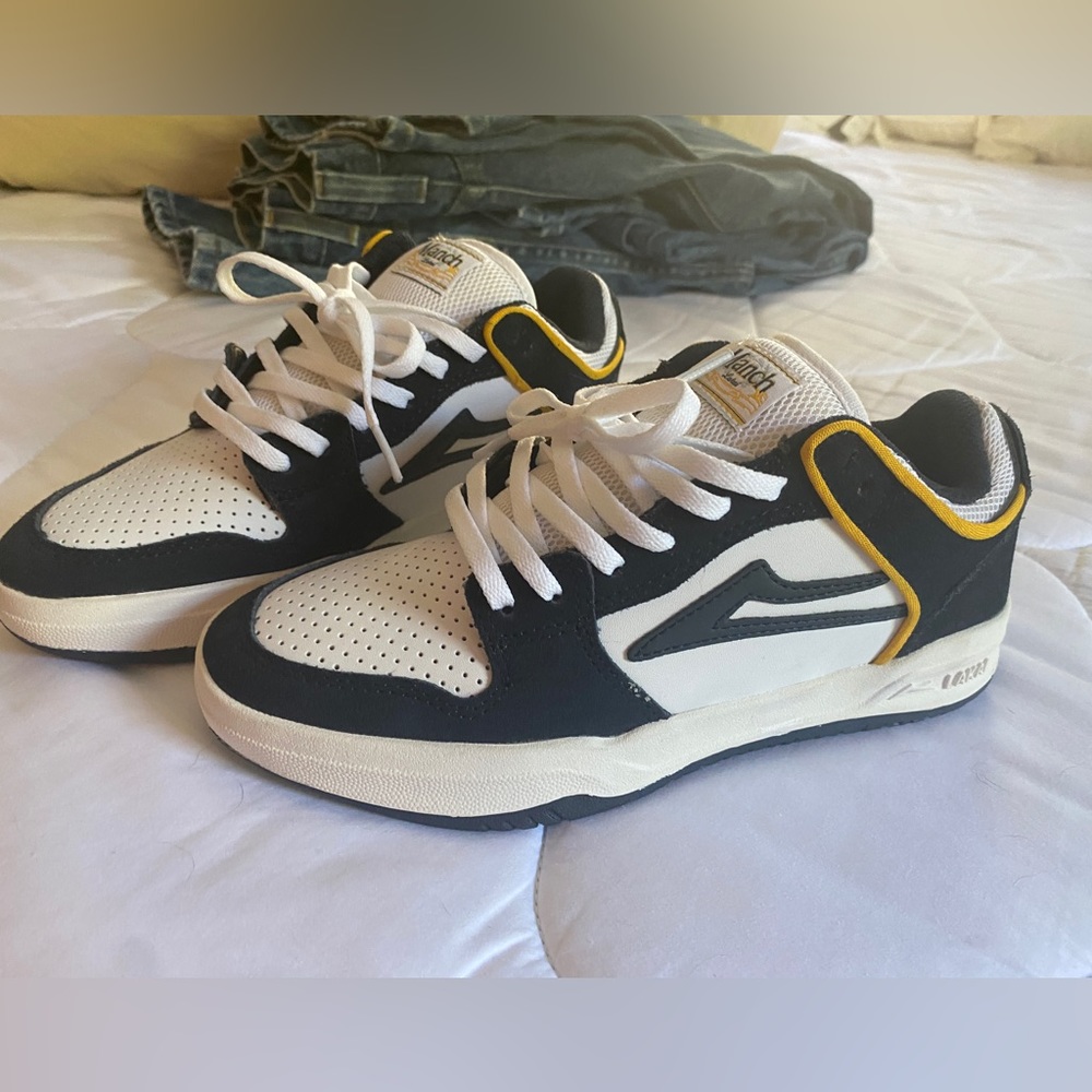 Lakai skate shoes